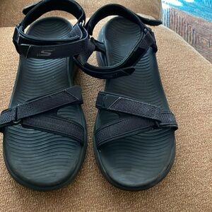 Skechers sandals size 10